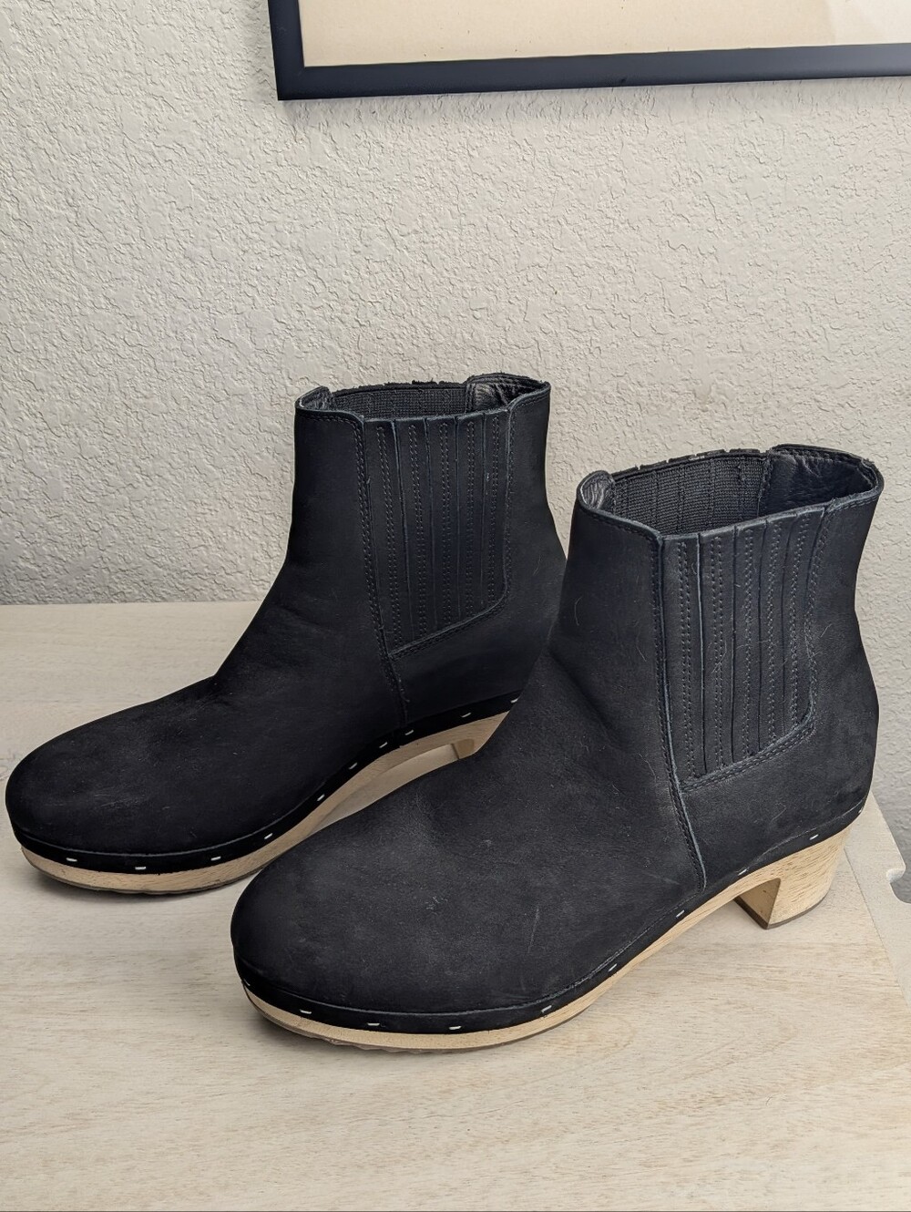 LOFT Suede Boots Size 8.5 Pull On Clog 2.5" Wood Block Heel Elastic Panels Black